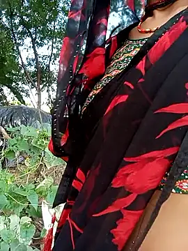 Snapshot of Shiya_janu chatting on 10-12-25, 11:31 Shiya janu online show from 10-12-25, 11:31
