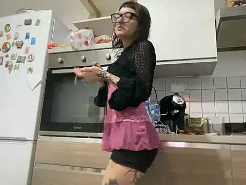 Snapshot of severingratty chatting on 10-23-25, 04:06 severingratty online show from 10-23-25, 04:06