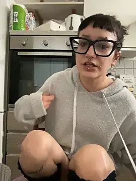 Snapshot of severingratty chatting on 10-29-25, 07:10 severingratty online show from 10-29-25, 07:10