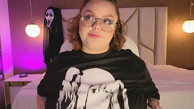 Miiss Bubble online show from 10-21-25, 09:15