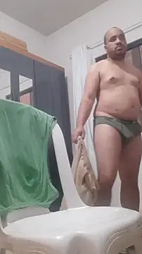 Snapshot of Urso_Nerd chatting on 10-08-25, 03:42 Urso Nerd online show from 10-08-25, 03:42