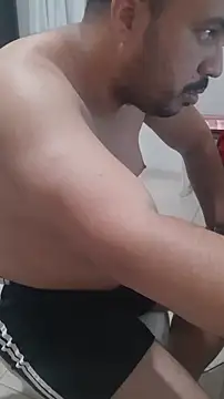 Snapshot of Urso_Nerd chatting on 10-12-25, 04:39 Urso Nerd online show from 10-12-25, 04:39