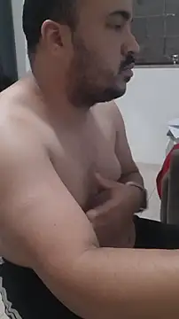 Snapshot of Urso_Nerd chatting on 10-20-25, 04:40 Urso Nerd online show from 10-20-25, 04:40