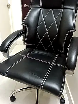 Anushka134 online show from 10-20-25, 08:04