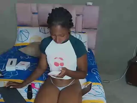 Snapshot of britanyxxs chatting on 11-10-25, 02:16 britanyxxs online show from 11-10-25, 02:16