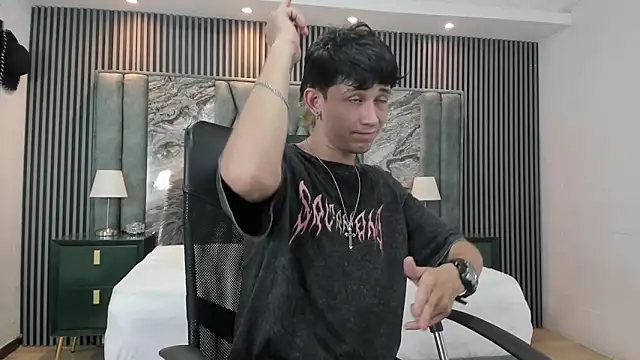 Michael blue online show from 10-30-25, 08:20