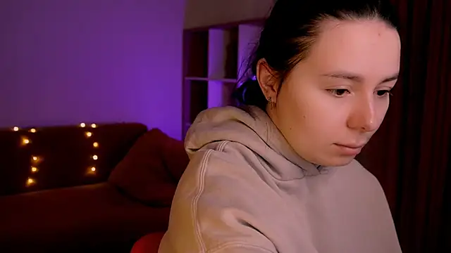 Di na Bell online show from 03-10-26, 06:40