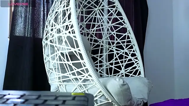 cuteeimy online show from 10-21-25, 05:24