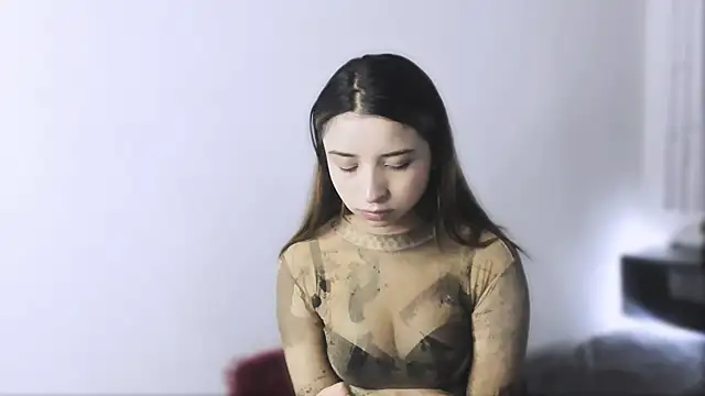 Snapshot of x_jules_ chatting on 12-17-25, 10:49 x jules online show from 12-17-25, 10:49