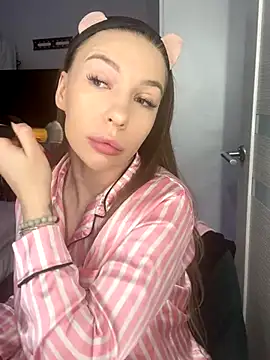 Snapshot of AlysonHuxley_ chatting on 09-19-25, 09:15 AlysonHuxley  online show from 09-19-25, 09:15