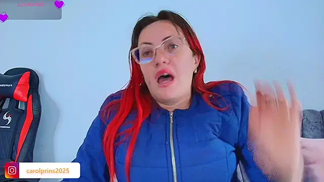 carolinhe  online show from 10-15-25, 08:09