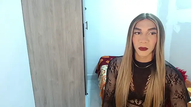 couple vzl online show from 10-25-25, 04:31