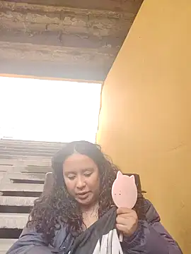 Snapshot of You-sexy-starr chatting on 10-23-25, 06:39 You-sexy-starr online show from 10-23-25, 06:39