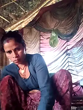 Snapshot of Suhani_sharma1 chatting on 10-05-25, 01:37 Suhani sharma1 online show from 10-05-25, 01:37