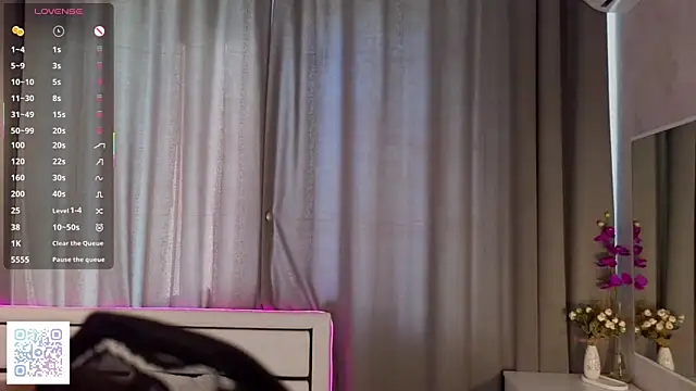 VeronaHascall online show from 10-02-25, 04:19