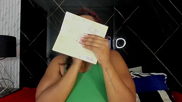 Alaia Gutierrez online show from 09-12-25, 08:20