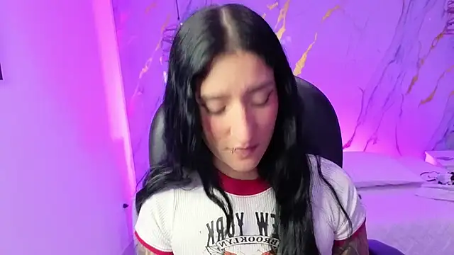 Scaarlettfox online show from 11-30-25, 07:51