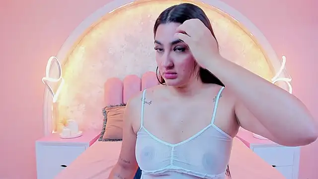 Snapshot of JasmineRhodes chatting on 10-07-25, 12:35 JasmineRhodes online show from 10-07-25, 12:35