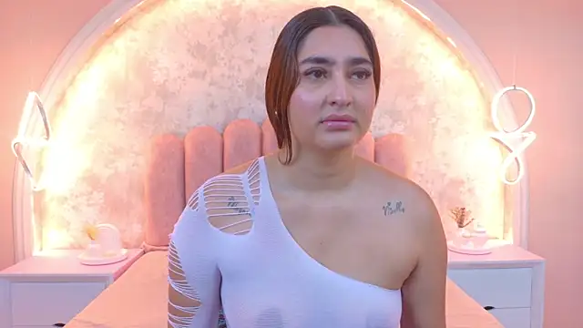 Snapshot of JasmineRhodes chatting on 10-28-25, 12:52 JasmineRhodes online show from 10-28-25, 12:52