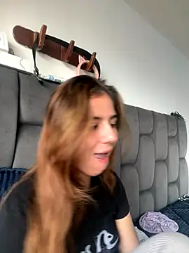 AllieYourGirl online show from 11-06-25, 10:10