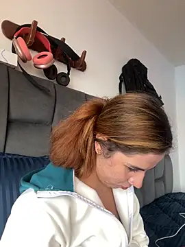 AllieYourGirl online show from 12-05-25, 06:48