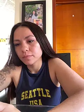 Snapshot of Zoe_Rowan chatting on 11-04-25, 03:44 Zoe Rowan online show from 11-04-25, 03:44