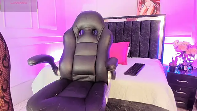 Snapshot of SwettRenata_ chatting on 01-16-26, 12:31 SwettRenata online show from 01-16-26, 12:31