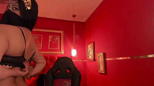 Snapshot of Anissa_Ali chatting on 02-14-26, 10:12 Anissa Ali online show from 02-14-26, 10:12