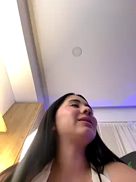 Michelle Zoe online show from 11-13-25, 05:17