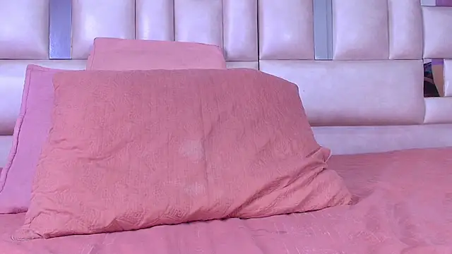 emmacurvy online show from 10-10-25, 03:05