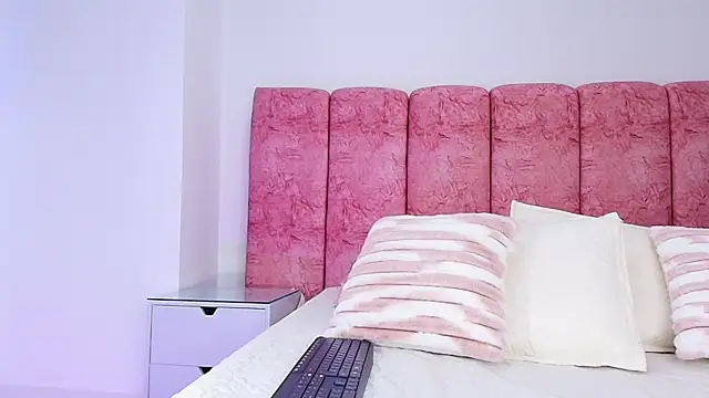 emmacurvy online show from 11-14-25, 03:05