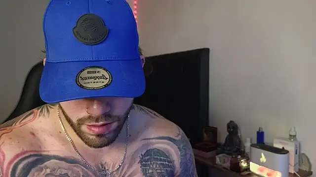 Snapshot of Ades_Lowe chatting on 03-15-26, 09:21 Ades Lowe online show from 03-15-26, 09:21