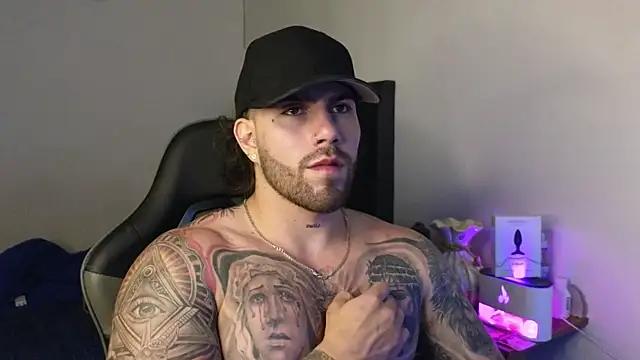 Snapshot of Ades_Lowe chatting on 04-03-26, 08:56 Ades Lowe online show from 04-03-26, 08:56