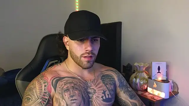 Snapshot of Ades_Lowe chatting on 04-07-26, 07:20 Ades Lowe online show from 04-07-26, 07:20