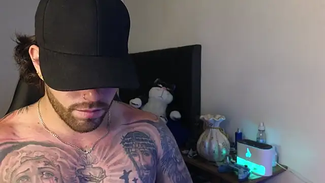 Snapshot of Ades_Lowe chatting on 04-09-26, 09:04 Ades Lowe online show from 04-09-26, 09:04