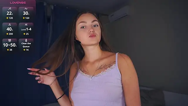 Snapshot of LoraDavi chatting on 10-15-25, 07:30 LoraDavi online show from 10-15-25, 07:30