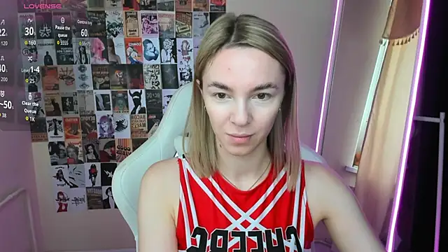 NessaDiazz online show from 09-23-25, 01:08