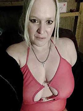 Bouncy-Bella28X online show from 11-07-25, 10:32