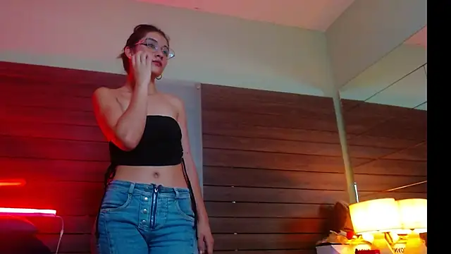 Karol Yessenia online show from 10-06-25, 12:35