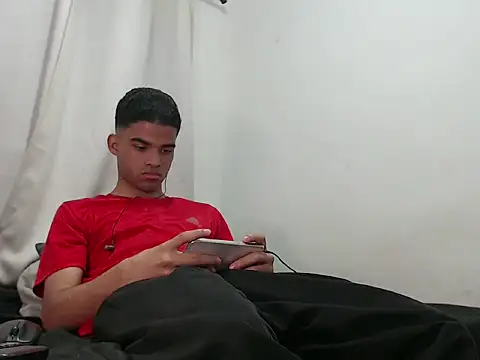 camillo beischel  online show from 10-06-25, 06:27