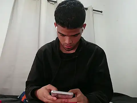 camillo beischel  online show from 10-11-25, 06:28