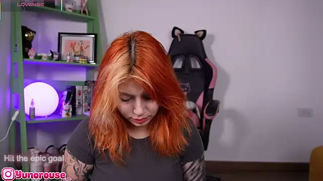 YunoRose  online show from 10-10-25, 04:00