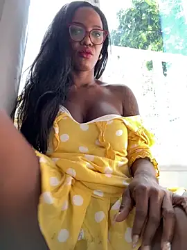 Snapshot of Bustykeyla chatting on 10-13-25, 04:29 Bustykeyla online show from 10-13-25, 04:29