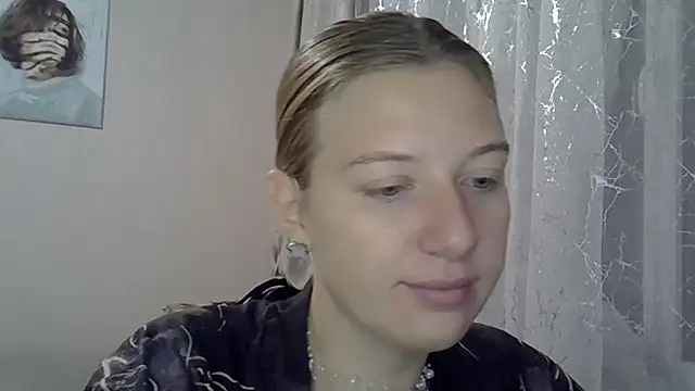 Lily Ember online show from 10-04-25, 07:23