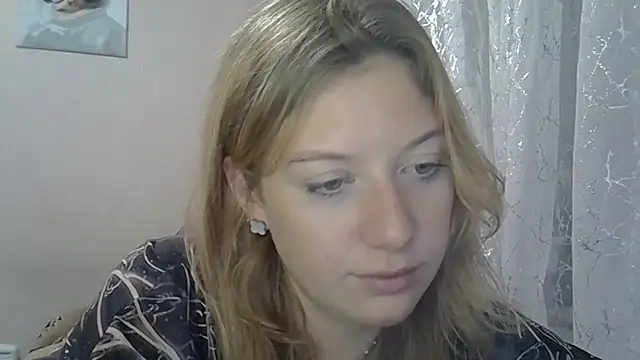 Lily Ember online show from 10-05-25, 07:12