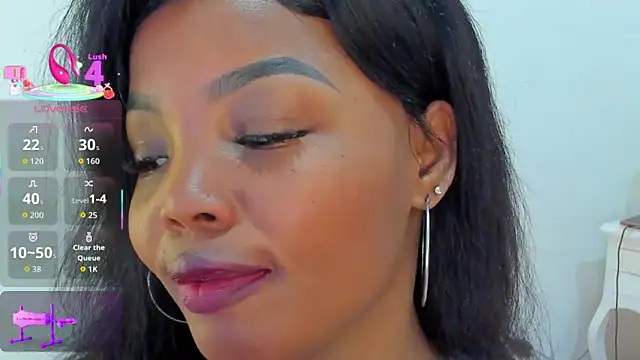 Snapshot of dakhota___ chatting on 12-20-25, 10:55 dakhota online show from 12-20-25, 10:55