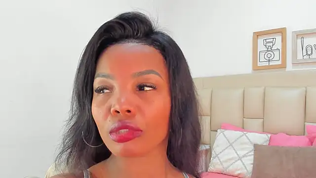 Snapshot of dakhota___ chatting on 12-23-25, 11:08 dakhota online show from 12-23-25, 11:08