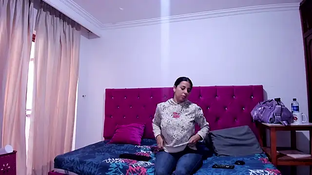cattaleya villalobos online show from 09-16-25, 02:29