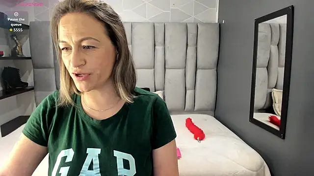 Snapshot of Charlot_milf chatting on 03-11-26, 12:11 Charlot milf online show from 03-11-26, 12:11