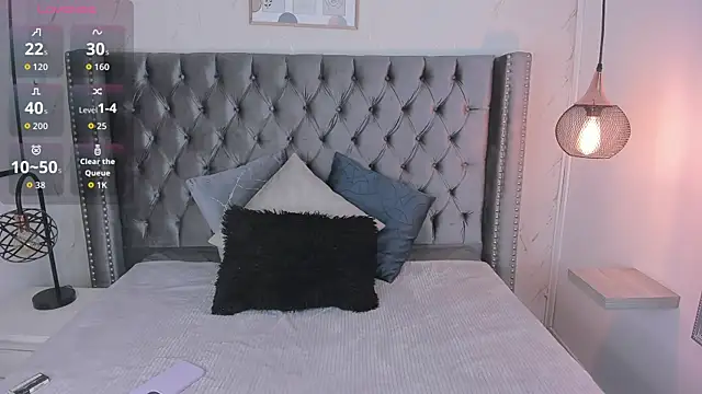 Snapshot of Anya_Belth chatting on 10-25-25, 07:19 Anya Belth online show from 10-25-25, 07:19